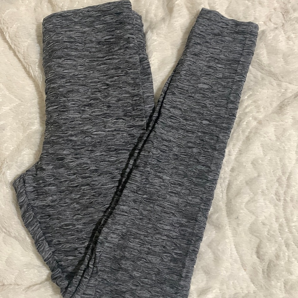grey/black “tiktok” leggings